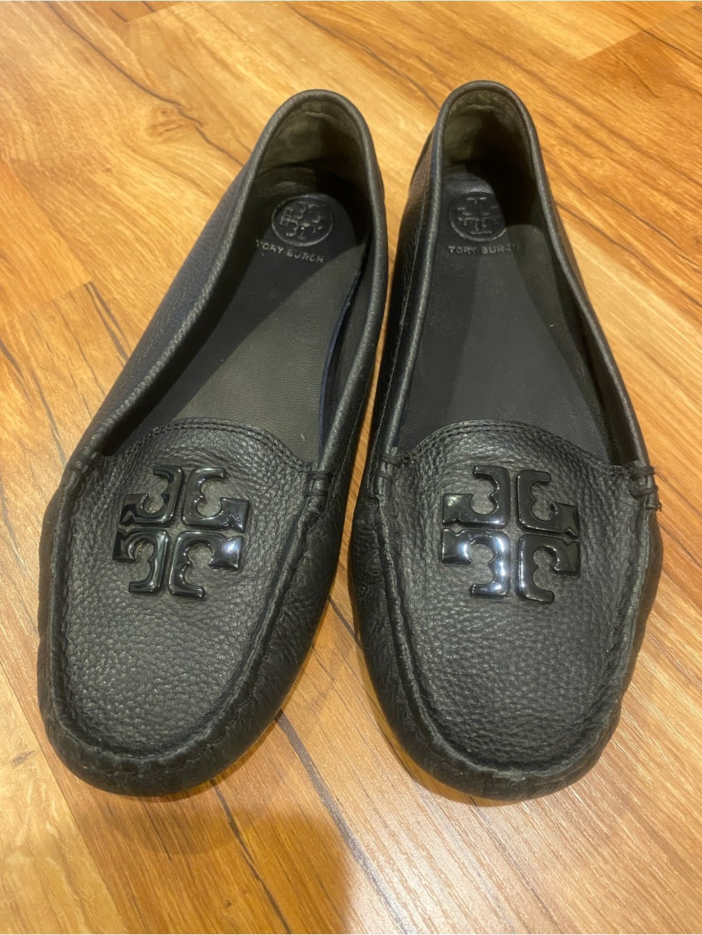 Tory Burch Lowell 2 driver loafers black tumbled leather T logo Womans 7